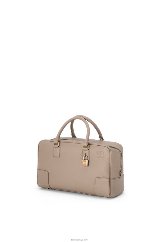 Loewe yumuşak damarlı dana derisinden amazona 28 çantası 02600153 kadınlar kum
