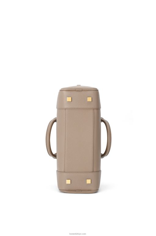 Loewe yumuşak damarlı dana derisinden amazona 28 çantası 02600153 kadınlar kum