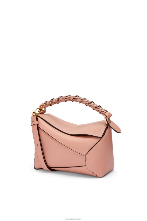 Loewe Nappa dana derisinden küçük yapboz kenarlı çanta 02600498 kadınlar tozlu pembe
