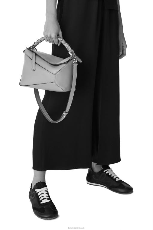 Loewe Nappa dana derisinden küçük yapboz kenarlı çanta 02600498 kadınlar tozlu pembe