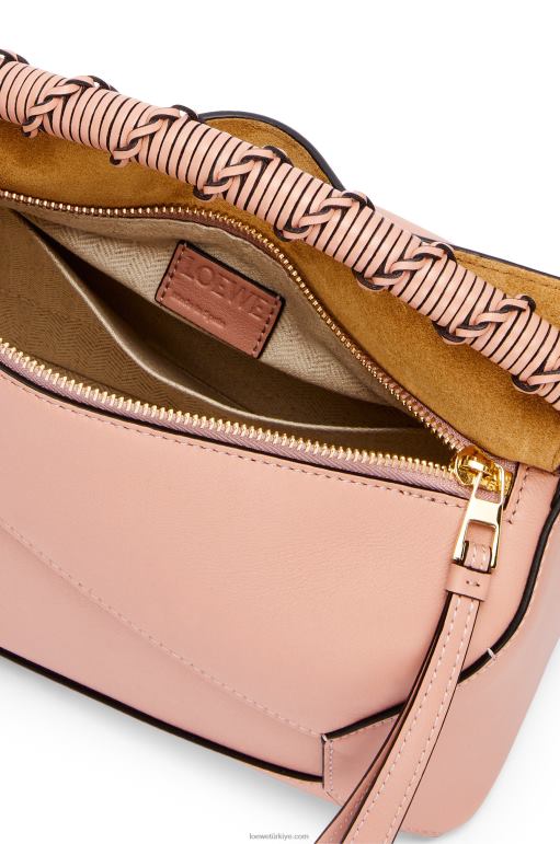 Loewe Nappa dana derisinden küçük yapboz kenarlı çanta 02600498 kadınlar tozlu pembe