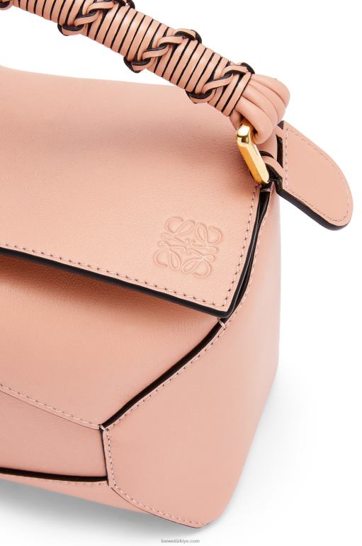 Loewe Nappa dana derisinden küçük yapboz kenarlı çanta 02600498 kadınlar tozlu pembe