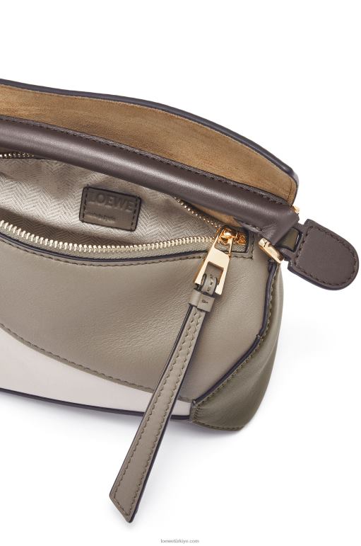 Loewe Nappa dana derisinden mini yapboz kenarı 02600253 kadınlar defne yeşili/açık yulaf