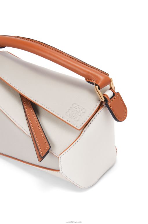 Loewe Nappa dana derisinden mini yapboz kenarı 02600258 kadınlar hayalet/yumuşak beyaz