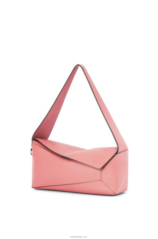 Loewe Nappa dana derisinden yapboz hobo çantası 02600437 kadınlar şeftali çiçeği