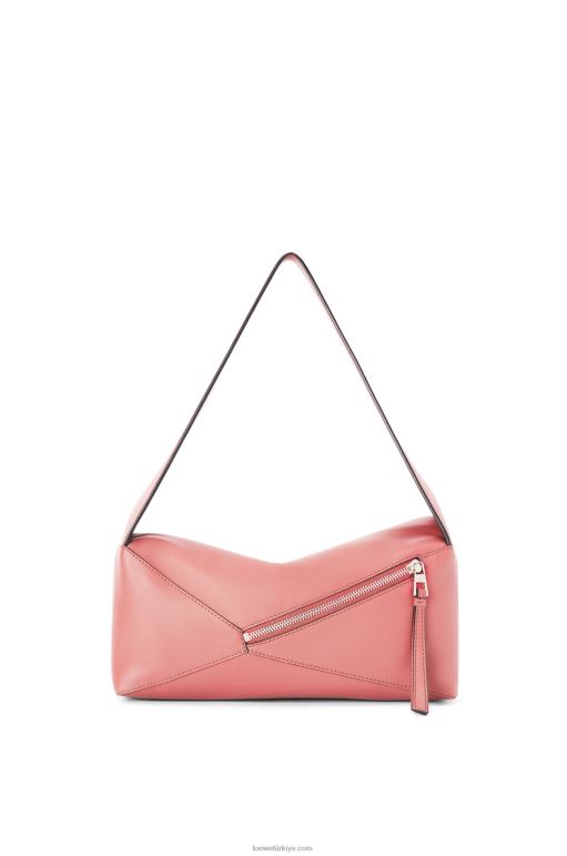 Loewe Nappa dana derisinden yapboz hobo çantası 02600437 kadınlar şeftali çiçeği