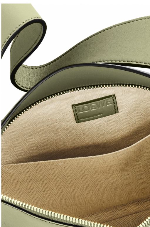 Loewe Nappa dana derisinden yapboz hobo çantası 02600471 kadınlar avokado yeşili