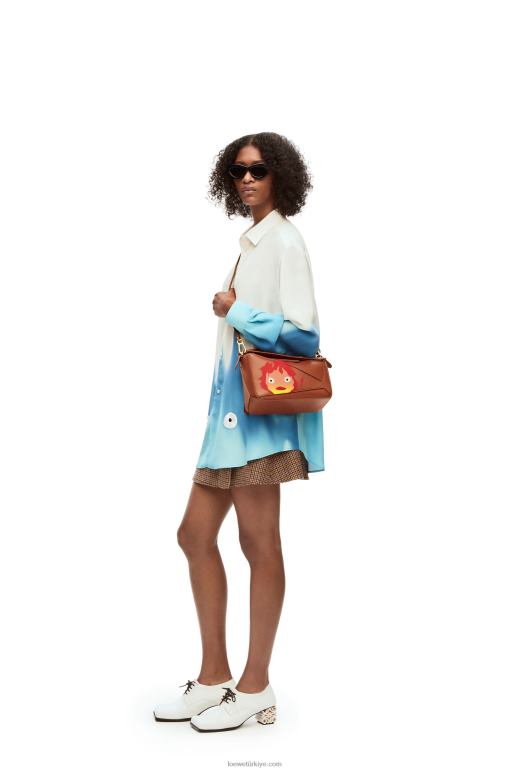 Loewe calcifer saten dana derisinden küçük yapboz çanta 02600442 kadınlar pas