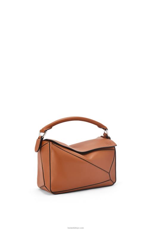 Loewe klasik dana derisinden küçük yapboz çanta 02600364 kadınlar bronzlaşmak
