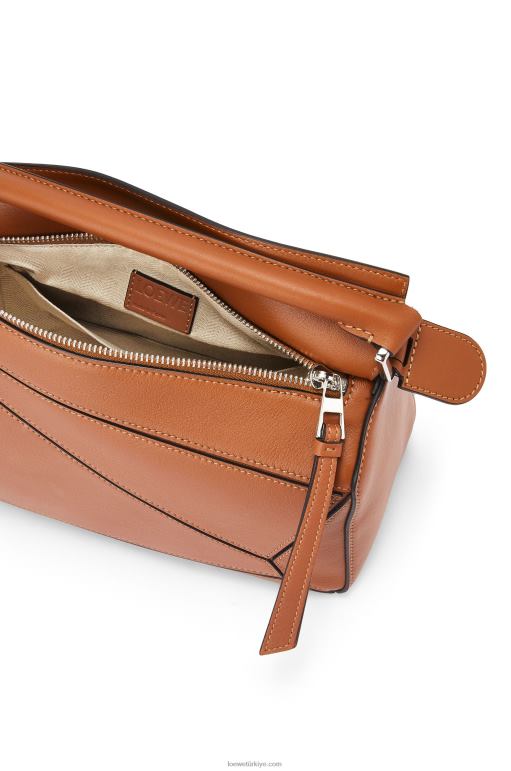 Loewe klasik dana derisinden küçük yapboz çanta 02600364 kadınlar bronzlaşmak