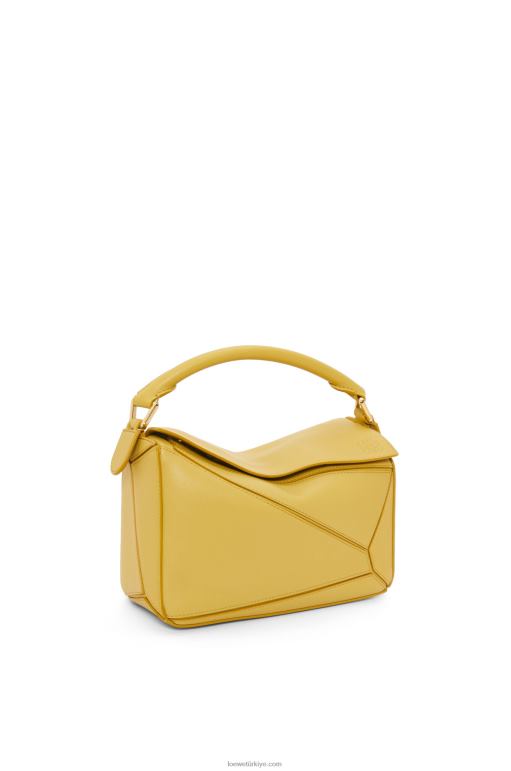 Loewe klasik dana derisinden küçük yapboz çanta 02600365 kadınlar parlak hardal