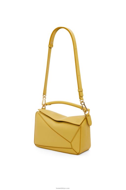 Loewe klasik dana derisinden küçük yapboz çanta 02600365 kadınlar parlak hardal