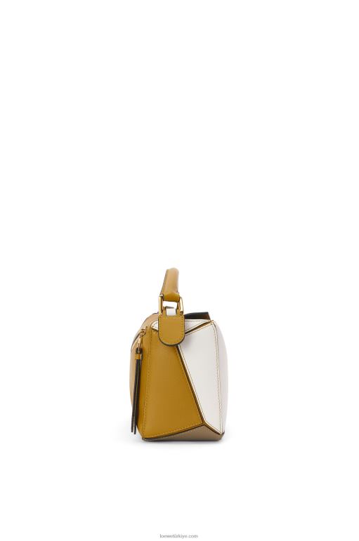 Loewe klasik dana derisinden küçük yapboz çanta 02600497 kadınlar koyu sarı/yumuşak beyaz