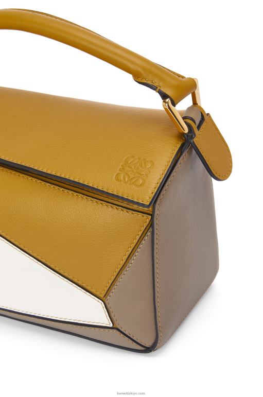 Loewe klasik dana derisinden küçük yapboz çanta 02600497 kadınlar koyu sarı/yumuşak beyaz