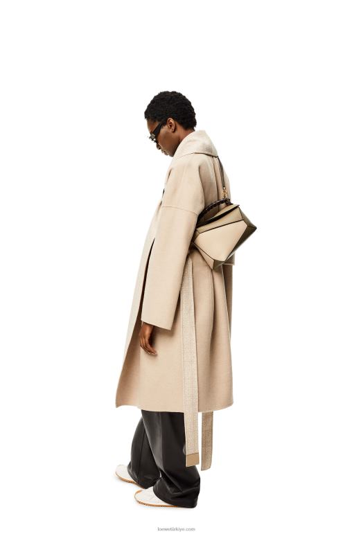 Loewe klasik dana derisinden küçük yapboz çanta 02600497 kadınlar koyu sarı/yumuşak beyaz