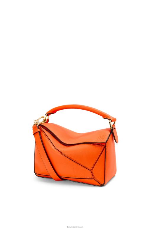 Loewe klasik dana derisinden küçük yapboz çanta 02600501 kadınlar turuncu