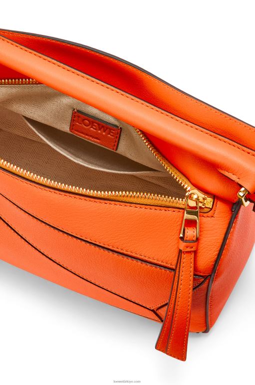 Loewe klasik dana derisinden küçük yapboz çanta 02600501 kadınlar turuncu