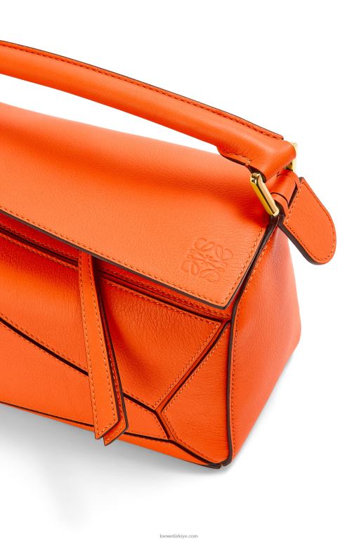 Loewe klasik dana derisinden küçük yapboz çanta 02600501 kadınlar turuncu