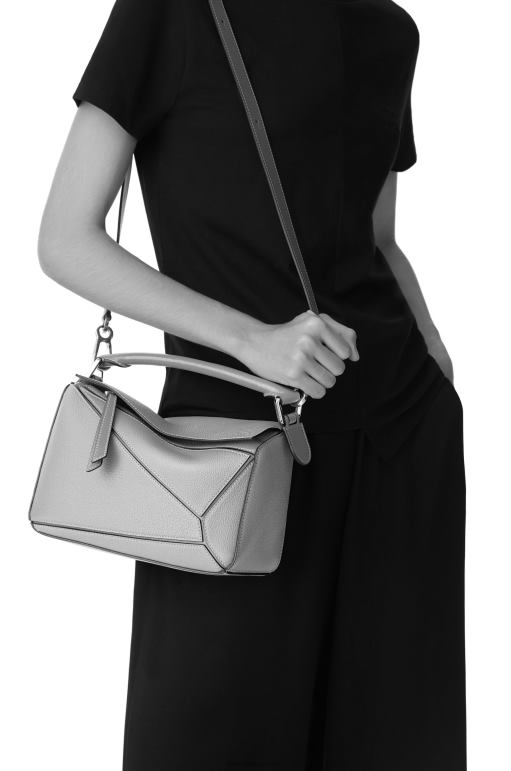 Loewe klasik dana derisinden küçük yapboz çanta 02600516 kadınlar kül grisi/mermer yeşili
