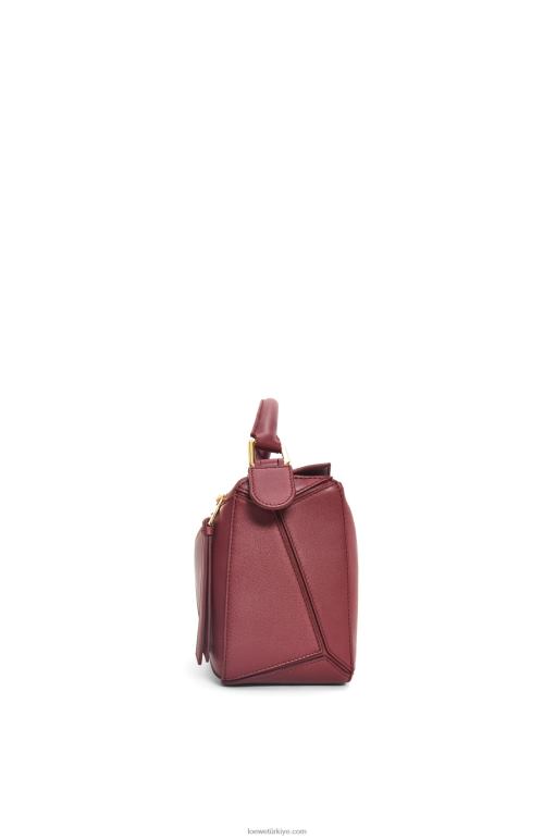 Loewe klasik dana derisinden küçük yapboz çanta 02600544 kadınlar yabani çilek