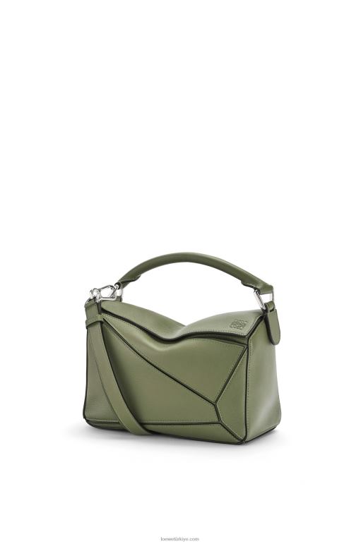Loewe klasik dana derisinden küçük yapboz çanta 02600545 kadınlar avokado yeşili