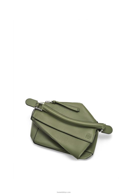 Loewe klasik dana derisinden küçük yapboz çanta 02600545 kadınlar avokado yeşili