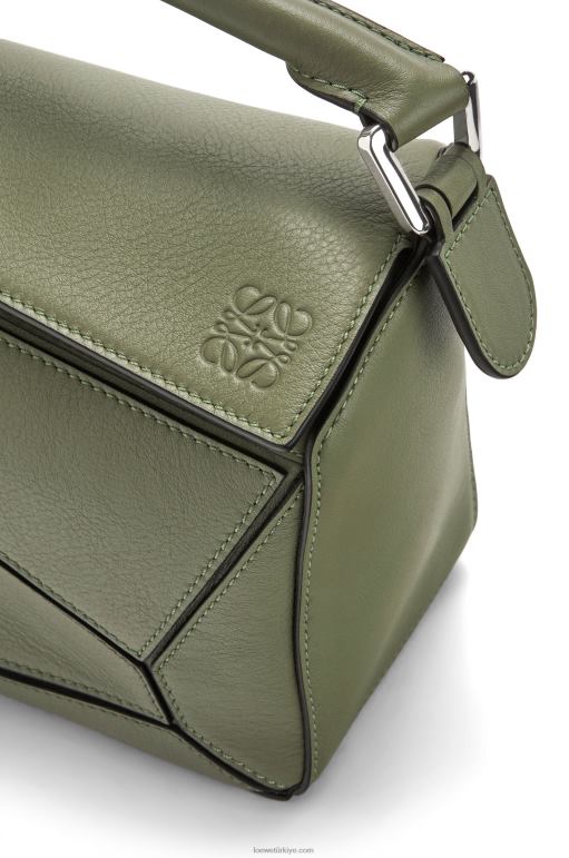 Loewe klasik dana derisinden küçük yapboz çanta 02600545 kadınlar avokado yeşili