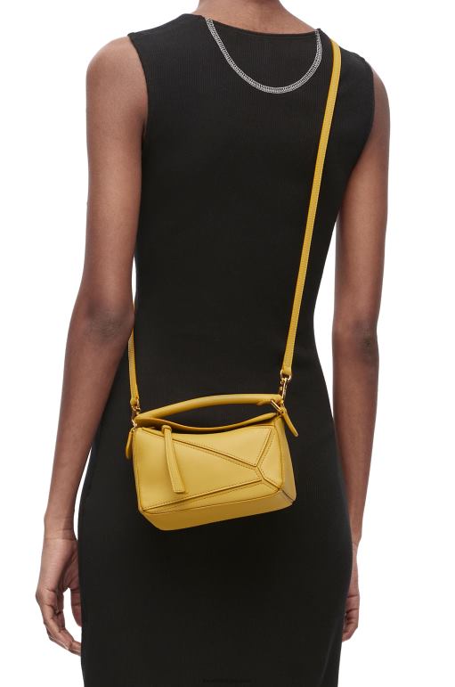 Loewe klasik dana derisinden mini yapboz çanta 02600201 kadınlar parlak hardal