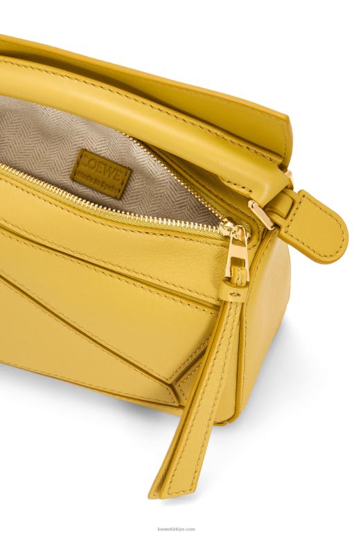 Loewe klasik dana derisinden mini yapboz çanta 02600201 kadınlar parlak hardal