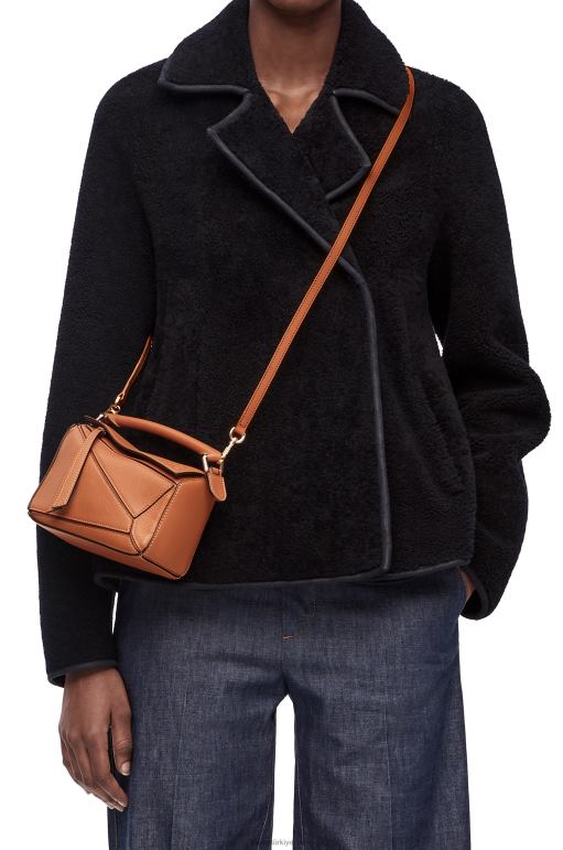 Loewe klasik dana derisinden mini yapboz çanta 02600214 kadınlar bronzlaşmak