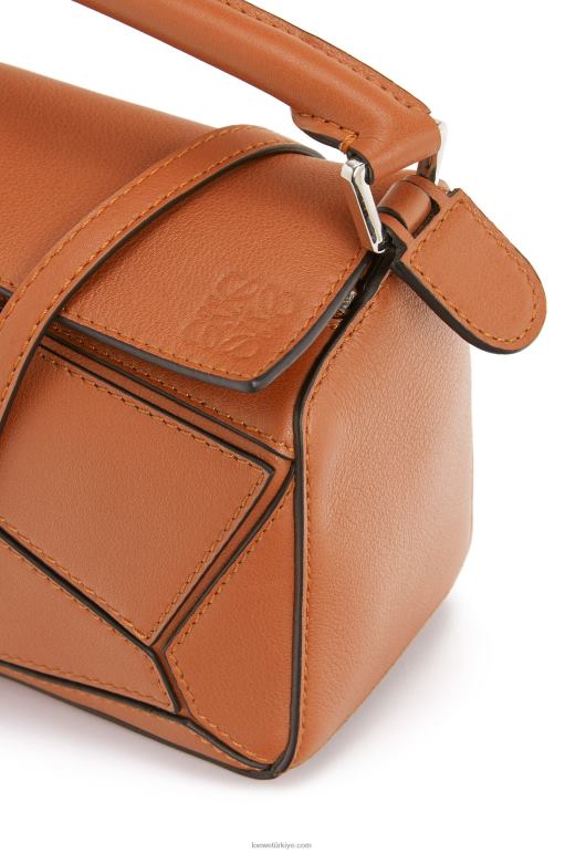 Loewe klasik dana derisinden mini yapboz çanta 02600214 kadınlar bronzlaşmak