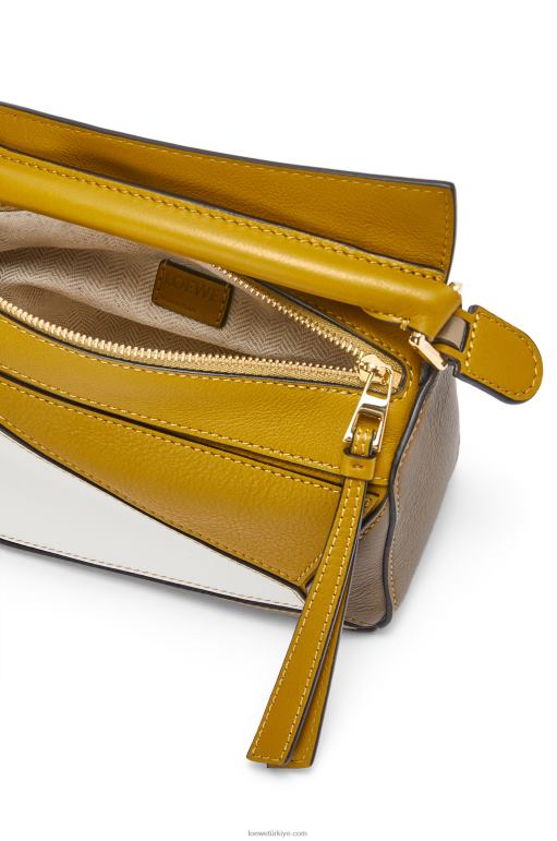 Loewe klasik dana derisinden mini yapboz çanta 02600277 kadınlar koyu sarı/yumuşak beyaz