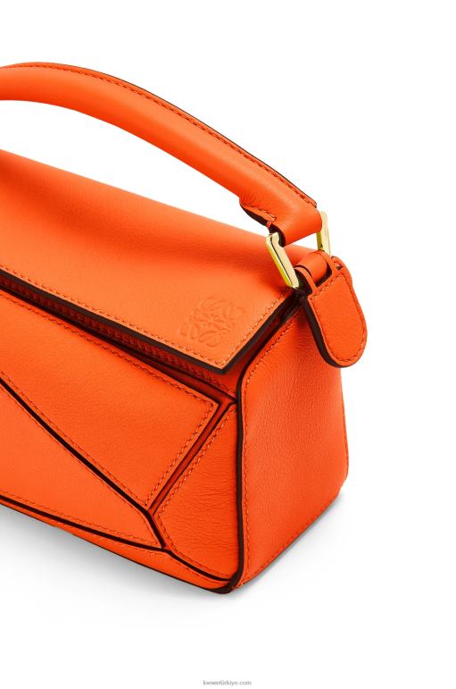 Loewe klasik dana derisinden mini yapboz çanta 02600285 kadınlar turuncu