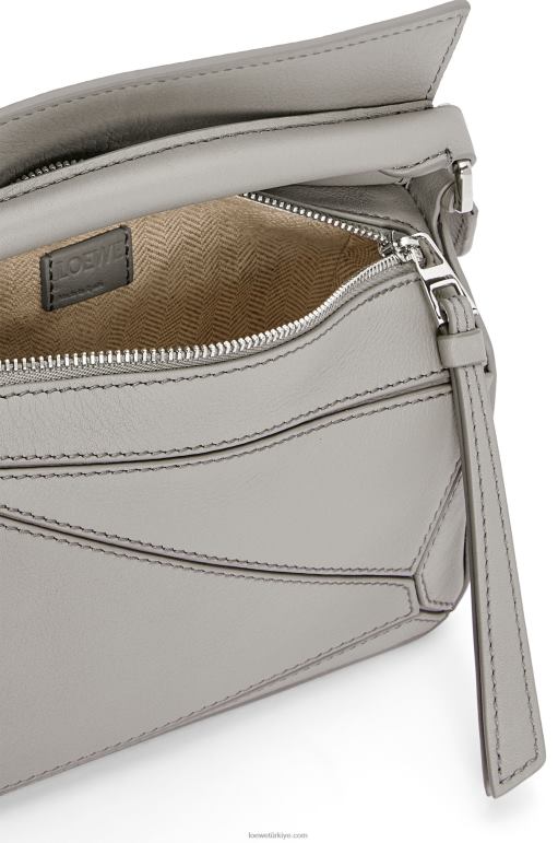 Loewe klasik dana derisinden mini yapboz çanta 02600314 kadınlar inci grisi