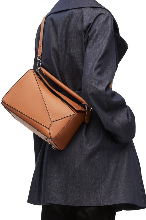 Loewe klasik dana derisinden yapboz çanta 02600487 kadınlar bronzlaşmak