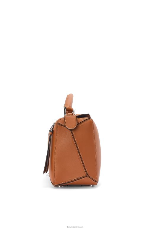 Loewe klasik dana derisinden yapboz çanta 02600487 kadınlar bronzlaşmak