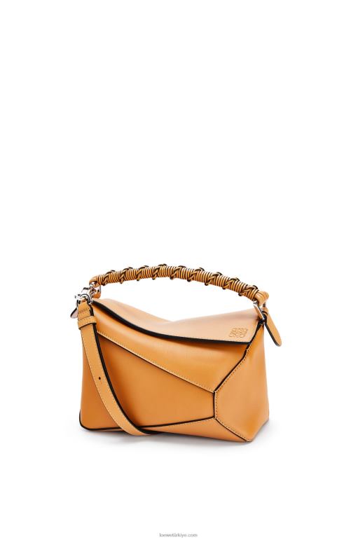 Loewe napa dana derisinden küçük yapboz çanta 02600517 kadınlar sıcak çöl
