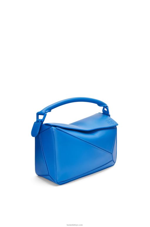 Loewe saten dana derisinden küçük yapboz çanta 02600480 kadınlar tüplü mavi