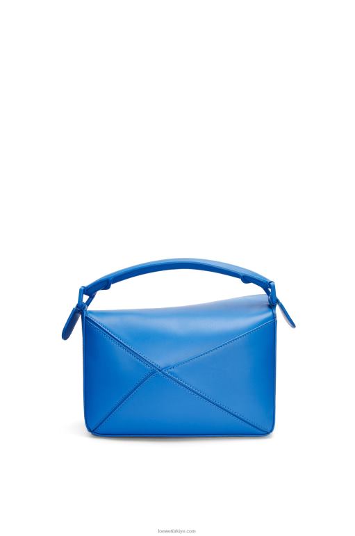 Loewe saten dana derisinden küçük yapboz çanta 02600480 kadınlar tüplü mavi