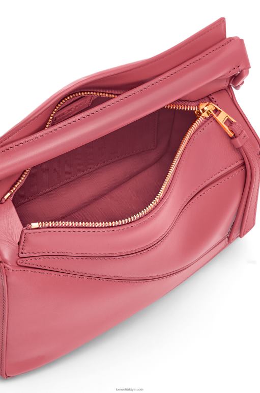Loewe saten dana derisinden küçük yapboz çanta 02600490 kadınlar erik gülü