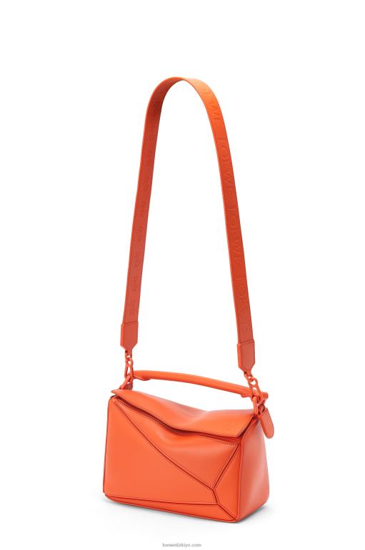 Loewe saten dana derisinden küçük yapboz çanta 02600491 kadınlar turuncu