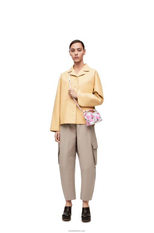 Loewe saten dana derisinden mini çiçek yapboz kenar çantası 02600235 kadınlar beyaz/pembe