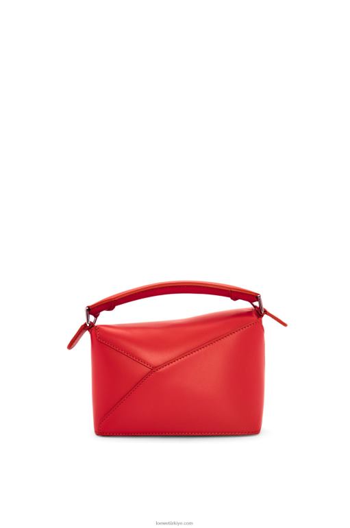 Loewe saten dana derisinden mini puzzle kenar çantası 02600213 kadınlar kırmızı