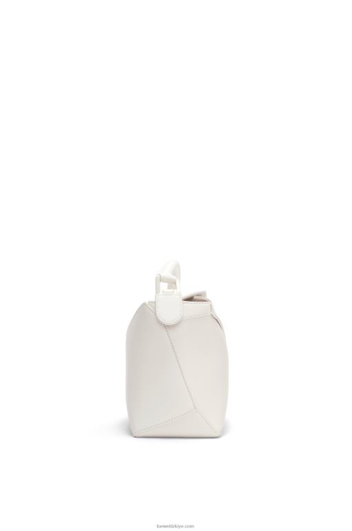 Loewe saten dana derisinden yapboz kenarlı küçük çanta 02600435 kadınlar beyaz sır