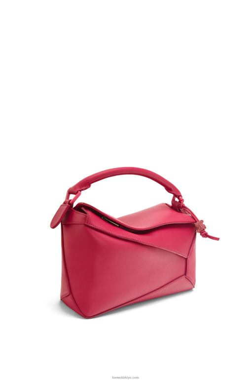 Loewe saten dana derisinden yapboz kenarlı küçük çanta 02600436 kadınlar yakut kırmızısı sır