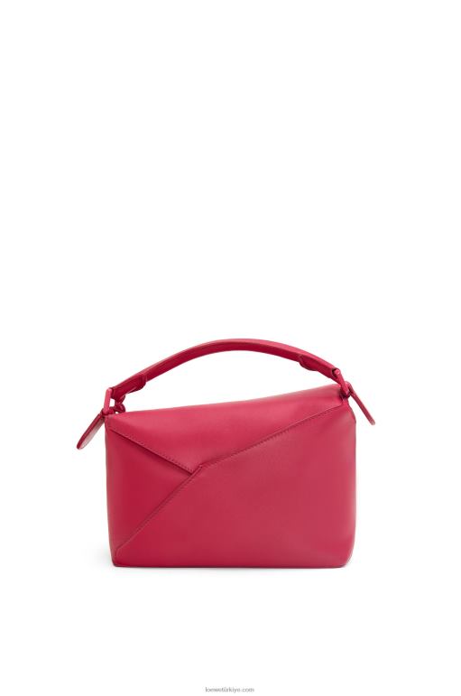 Loewe saten dana derisinden yapboz kenarlı küçük çanta 02600436 kadınlar yakut kırmızısı sır