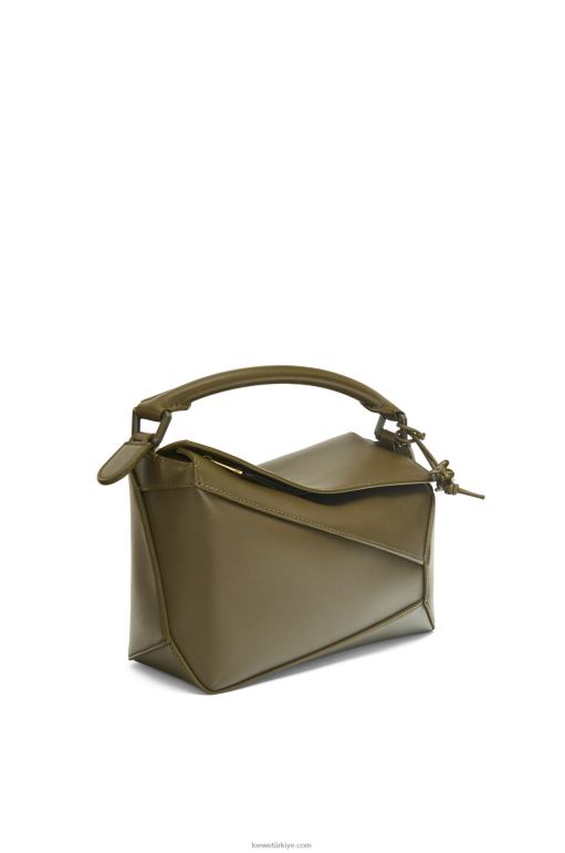 Loewe saten dana derisinden yapboz kenarlı küçük çanta 02600536 kadınlar çay tozu sır