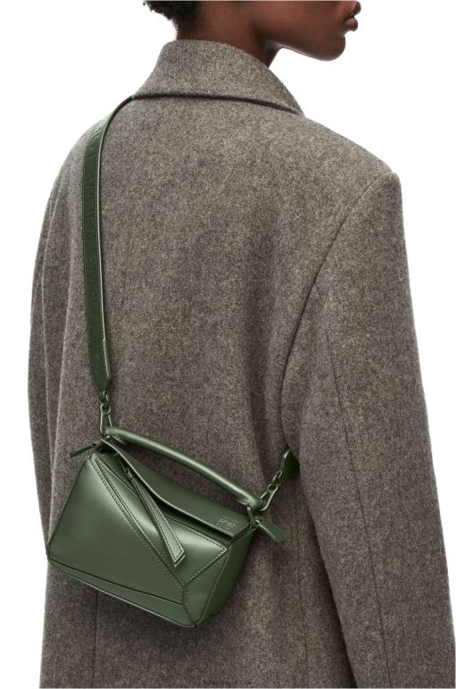 Loewe saten dana derisinden yapboz mini çanta 02600270 kadınlar eski haki