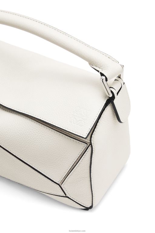 Loewe yumuşak damarlı dana derisinden küçük yapboz çanta 02600367 kadınlar açık beyaz