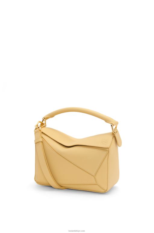 Loewe yumuşak damarlı dana derisinden küçük yapboz çanta 02600393 kadınlar koyu tereyağı